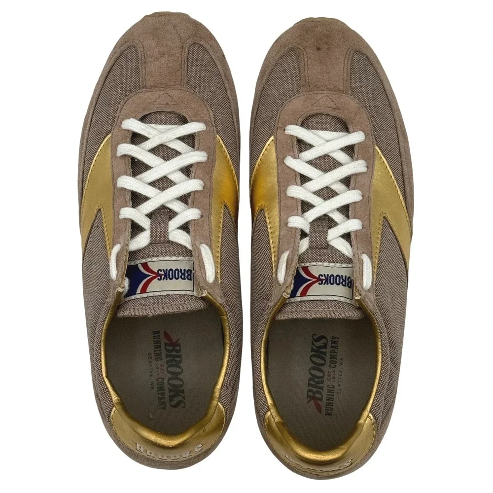 Brooks Chariot Women's Size 8 Retro Running Sneakers Taupe Gold Suede Athleisure